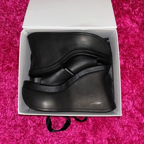 DEMONIA PLATFORMS 🖤 - Picture 3 of 3